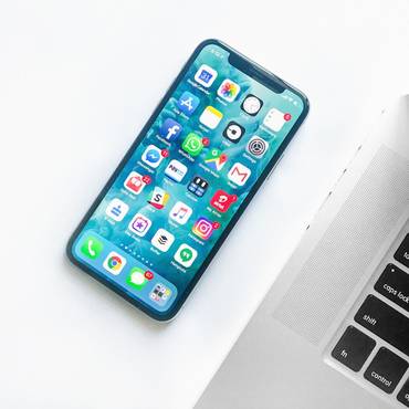 أبل آيفون 15 برو ماكس 256 جيجابايت - أبيض_image_1
